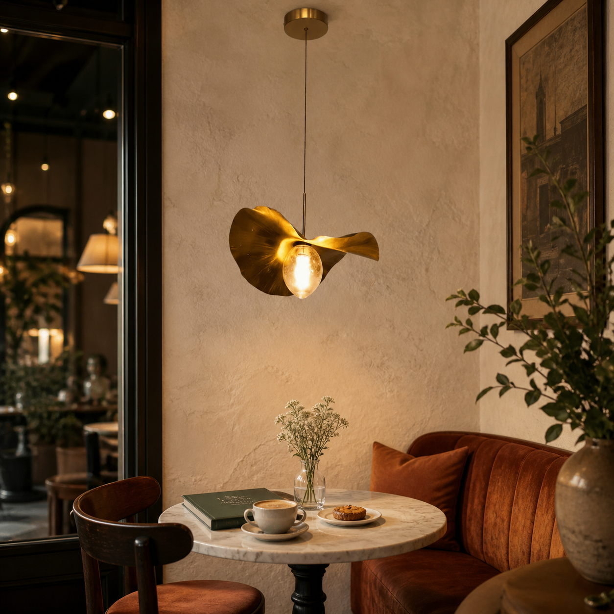 Lampa wisząca Copper Glow z regulowanym kablem do nowoczesnej atmosfery
