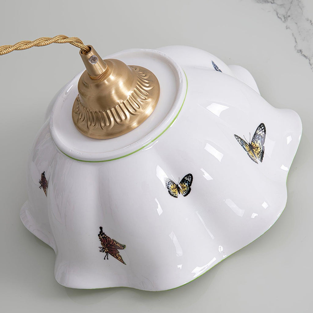 Lampada a sospensione con paralume in ceramica a petali dipinti a mano con farfalle, fascino vintage | Fioriscas