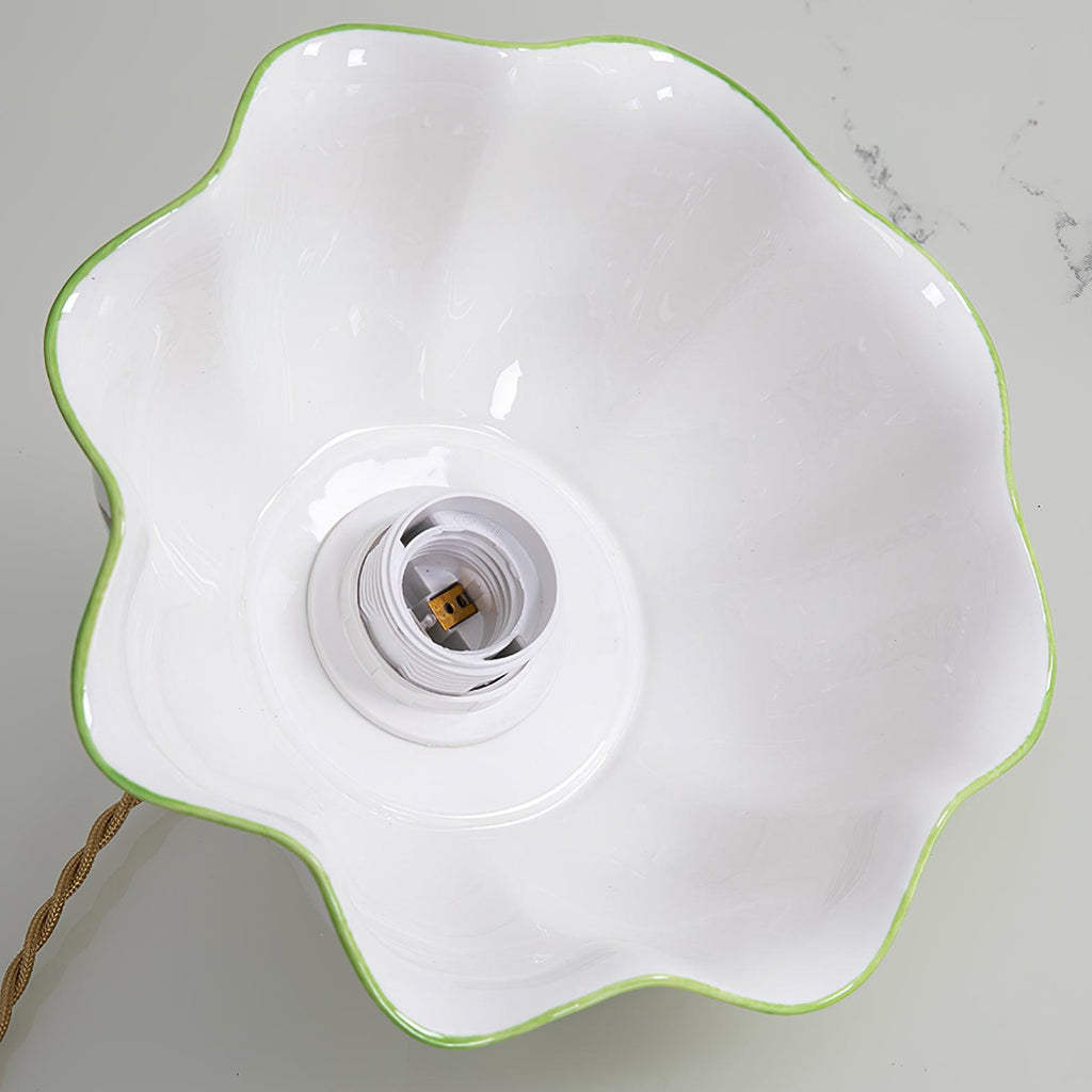 Lampada a sospensione con paralume in ceramica a petali dipinti a mano con farfalle, fascino vintage | Fioriscas