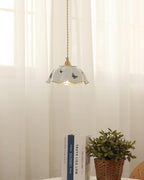 Lampada a sospensione con paralume in ceramica a petali dipinti a mano con farfalle, fascino vintage | Fioriscas