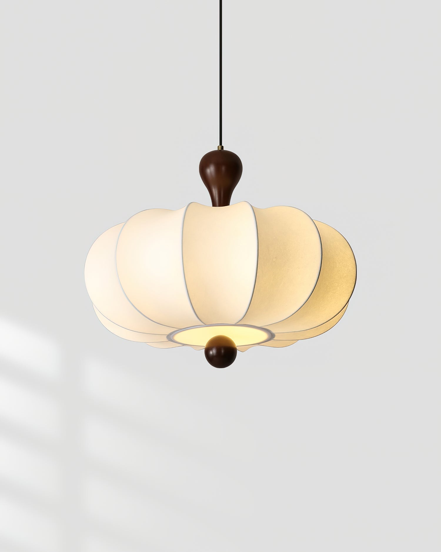 Jovian White Sculpted Pendant Lamp | Fioriscas