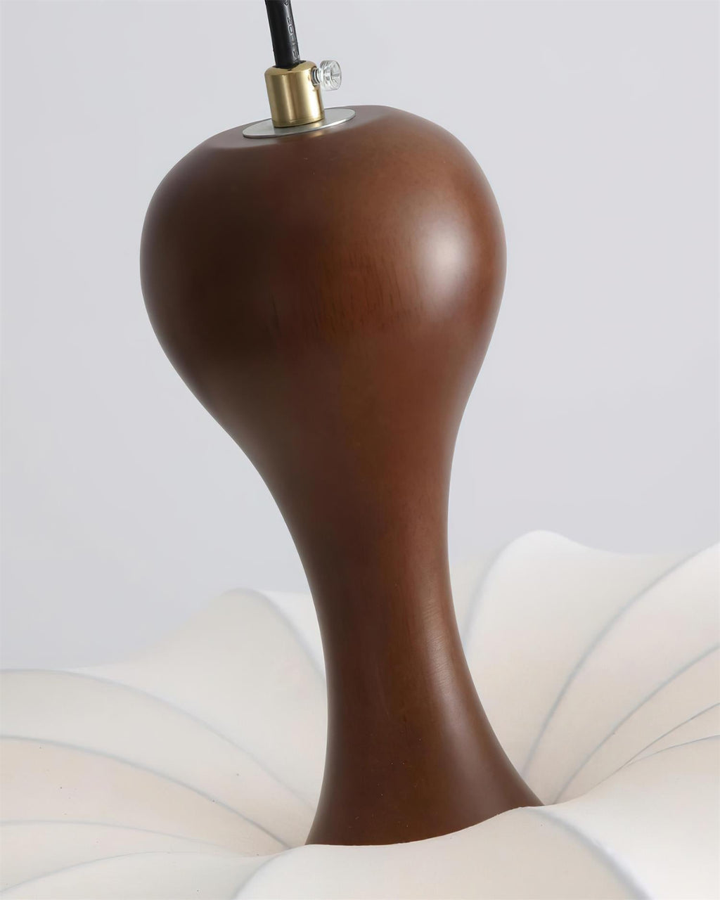 Jovian White Sculpted Pendant Lamp | Fioriscas