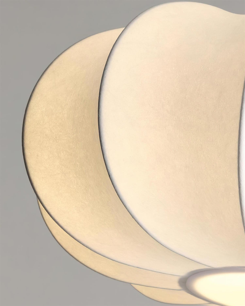 Jovian White Sculpted Pendant Lamp | Fioriscas