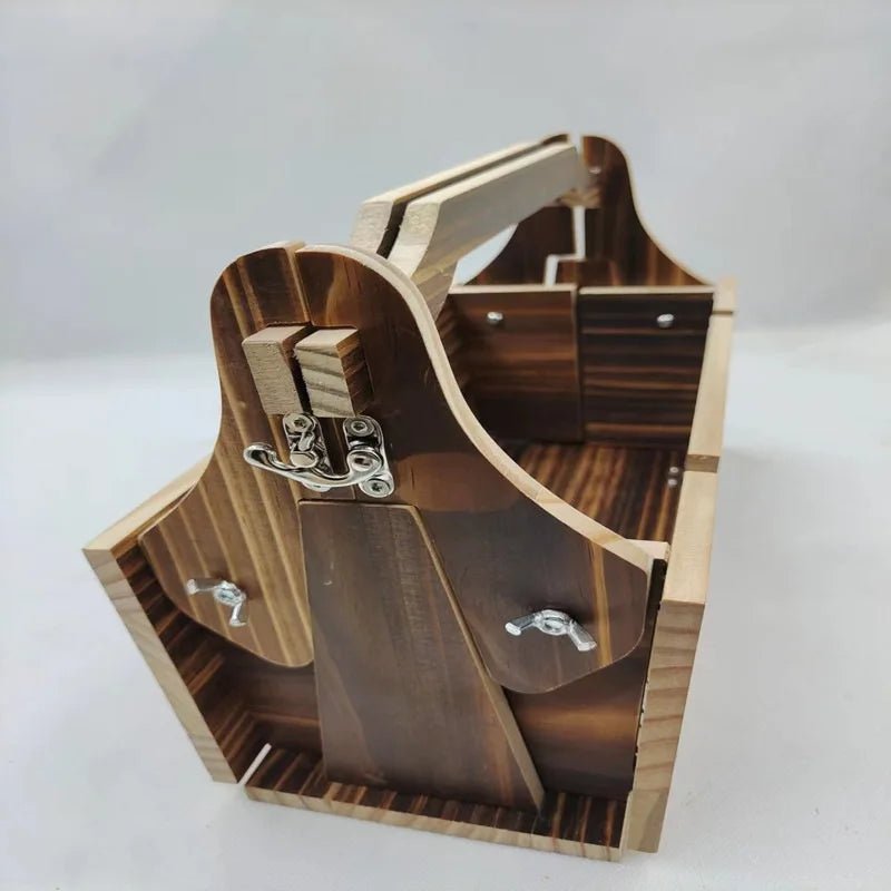 Compact foldable camping table with wine glass holder and storage space - Fioriscas