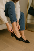 Lodičky Asteria typu slingback s krokodýlím vzorem, špičatou špičkou a širokým podpatkem