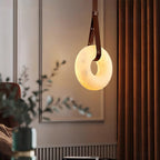 Lampada a sospensione Étoile con anello in alabastro e cinturini in pelle stile scandinavo | Fioriscas