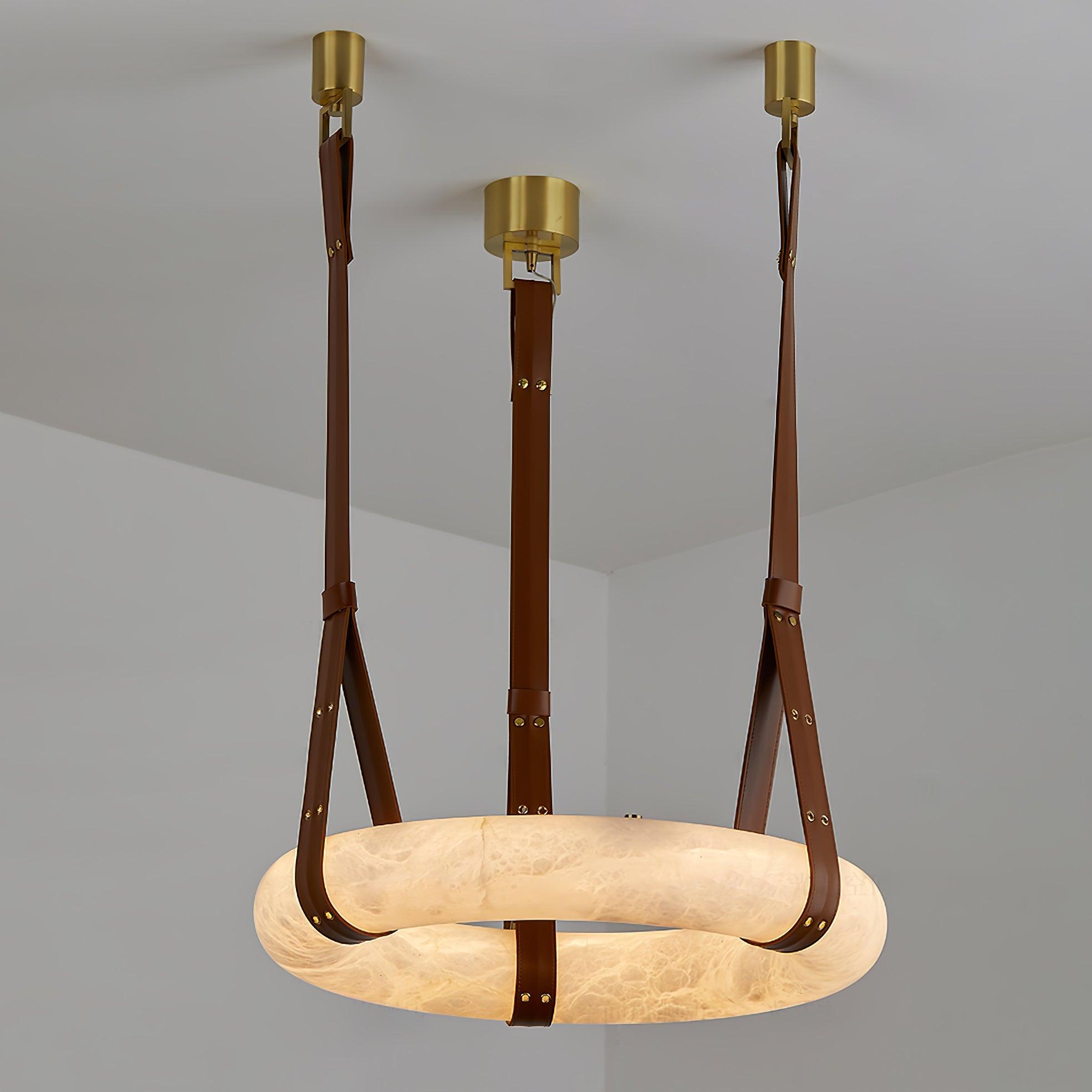 Lampada a sospensione Étoile con anello in alabastro e cinturini in pelle stile scandinavo | Fioriscas