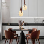 Lampada a sospensione Étoile con anello in alabastro e cinturini in pelle stile scandinavo | Fioriscas
