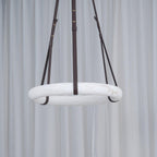 Lampada a sospensione Étoile con anello in alabastro e cinturini in pelle stile scandinavo | Fioriscas