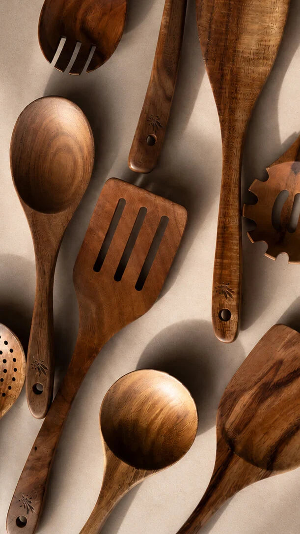 9-Piece Natural Teak Cooking Utensil Set | Fioriscas