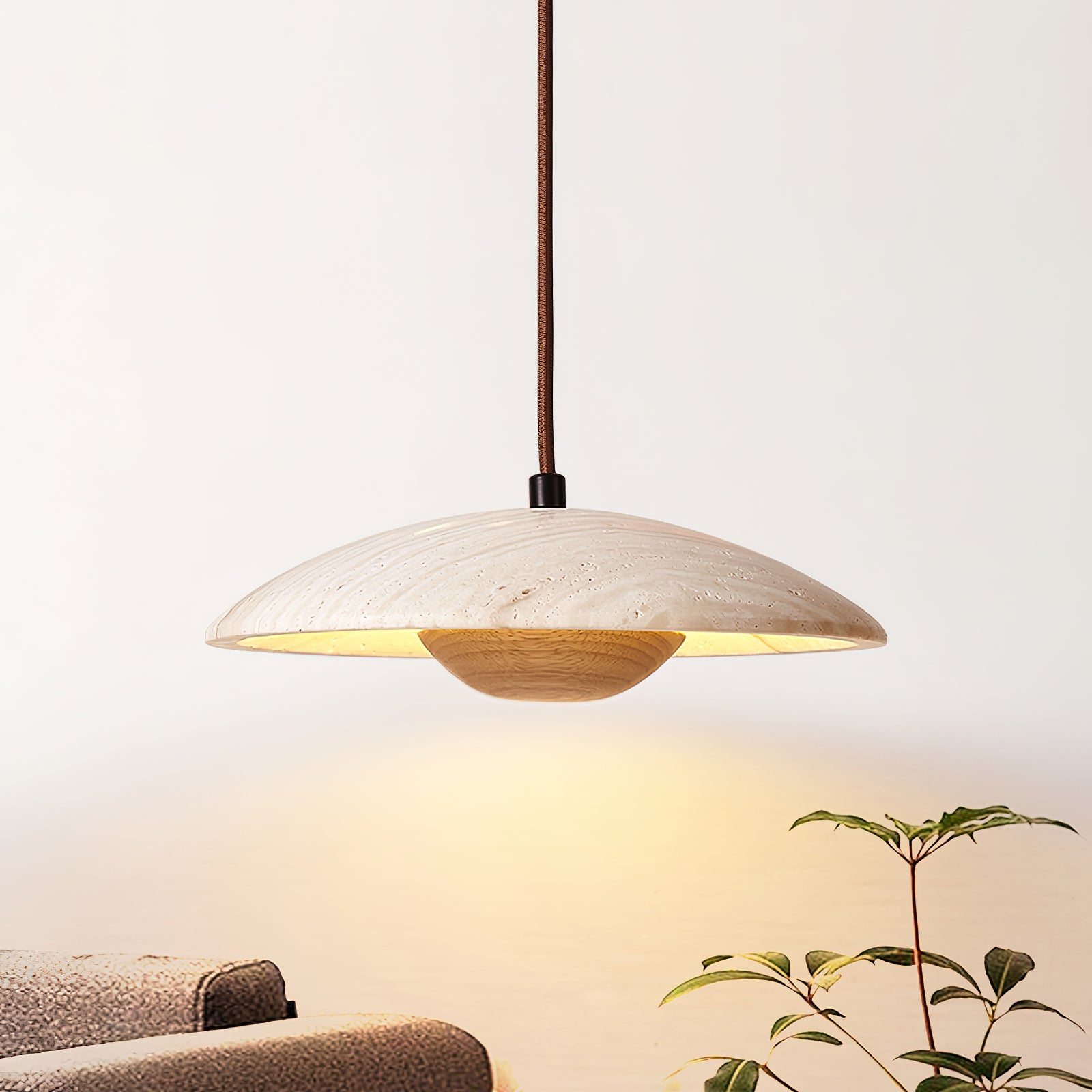 Lampada a sospensione in travertino a tesa larga Zodore | Fioriscas