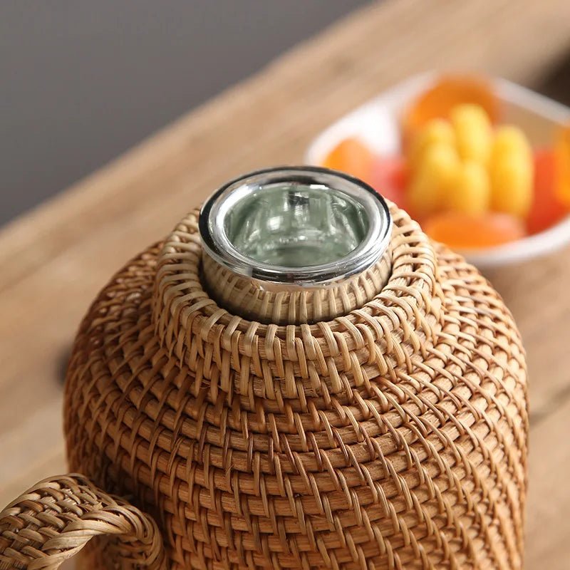 1L insulating rattan thermos jug for hot & cold drinks - Fioriscas