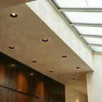 Downlight empotrado sin marco AeroShade para techos arquitectónicos