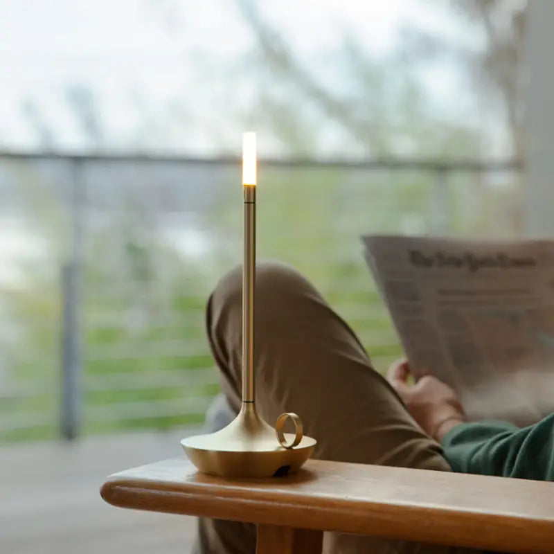 Lampada da tavolo LumaCove ricaricabile a LED in stile candela, con controllo touch