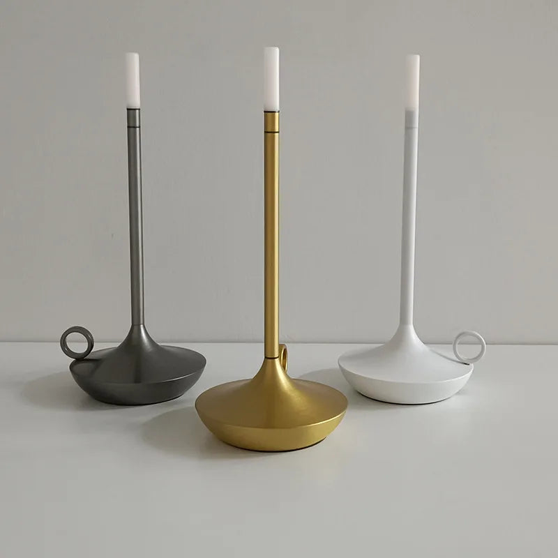 Lampada da tavolo LumaCove ricaricabile a LED in stile candela, con controllo touch