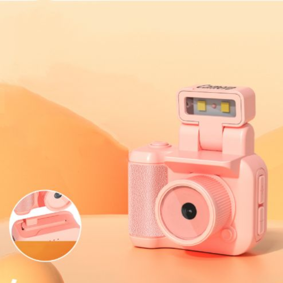 Mini fotocamera in stile retrò LumaNova con ricarica Type-C e opzioni per schede di memoria