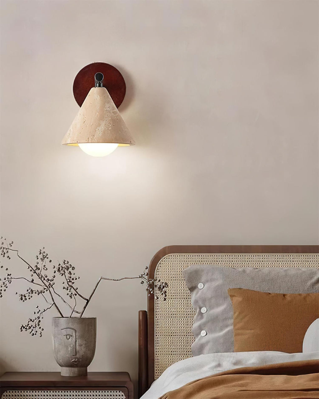 Riita nástěnná lampa trojúhelníkový kuželovitý travertin | Fioriscas