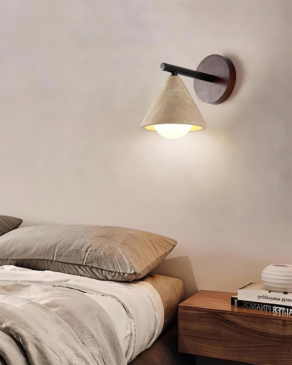Riita nástěnná lampa trojúhelníkový kuželovitý travertin | Fioriscas