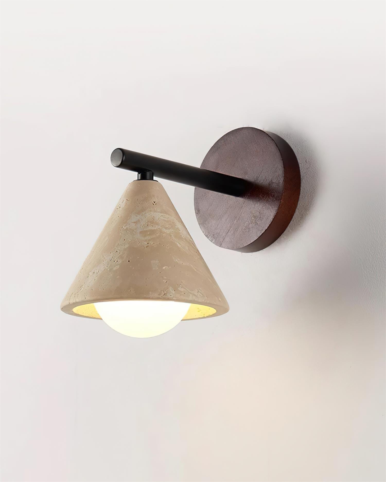 Riita nástěnná lampa trojúhelníkový kuželovitý travertin | Fioriscas
