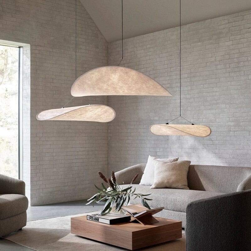Lyra LED-lysekrone med lagdelt silke-bladskærm, nordisk design