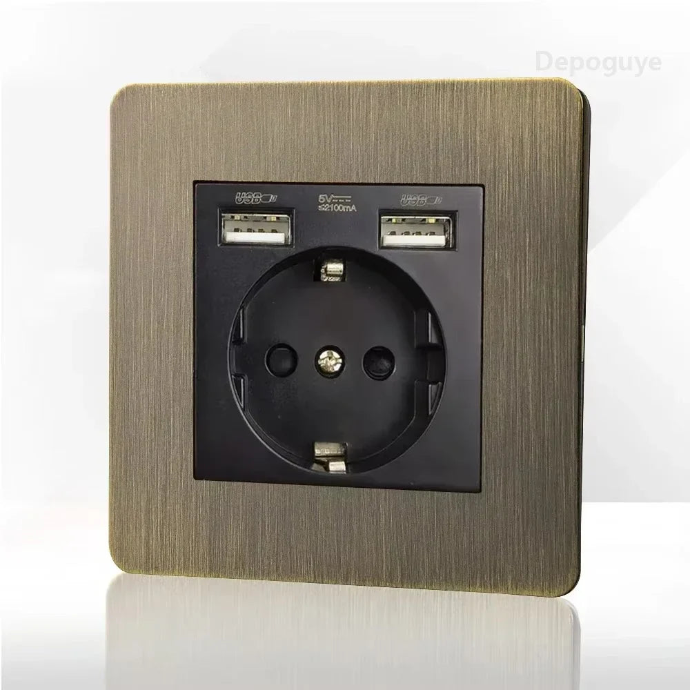 Tomada de parede metálica em bronze antigo, com porta de carregamento USB | Fioriscas