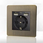 Tomada de parede metálica em bronze antigo, com porta de carregamento USB | Fioriscas