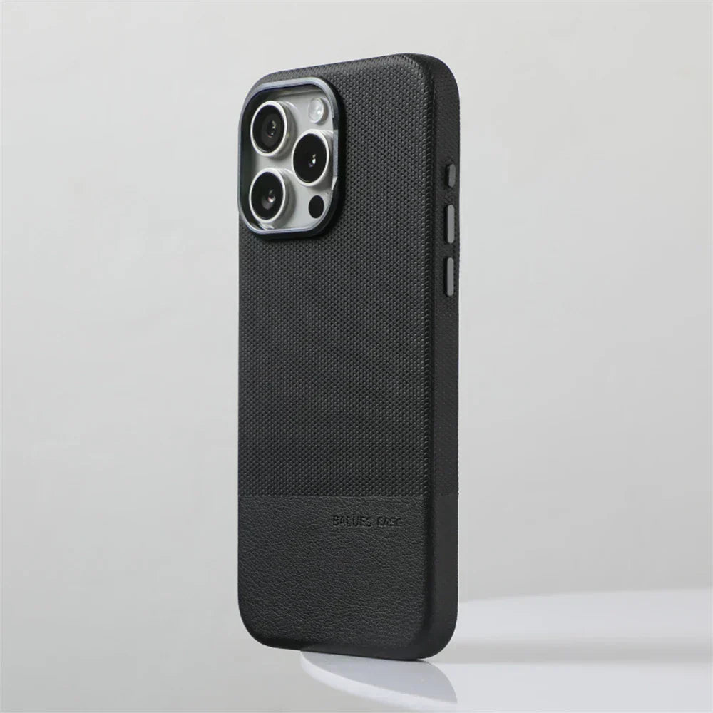 Slim pouzdro na iPhone s dvojitou texturou a MagSafe, Stealth Guard