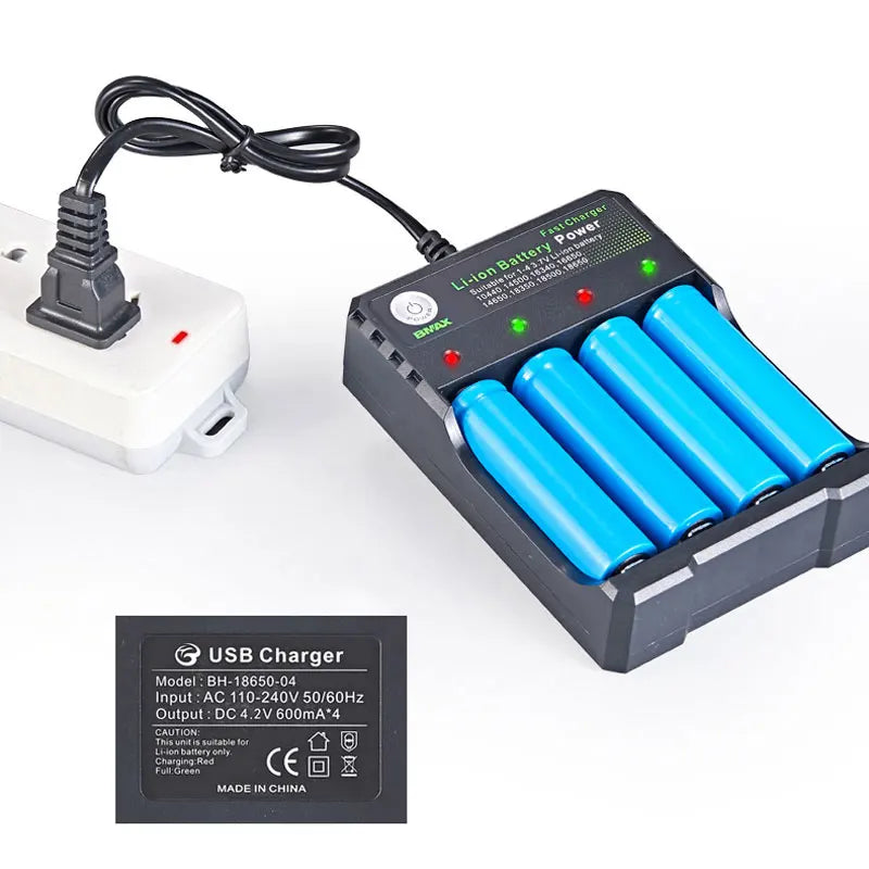 18650 Li-ion-batterioplader, intelligent opladning med 4 pladser og automatisk afbrydelse