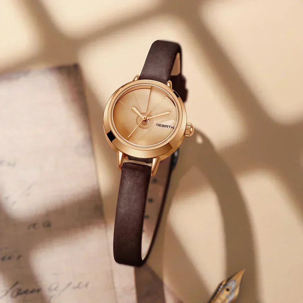 Naisten nahkarannekello vintage-henkisellä minimalistisella kellotaululla