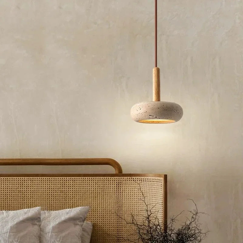Suspension LED en pierre travertin pour les espaces de vie modernes | Fioriscas