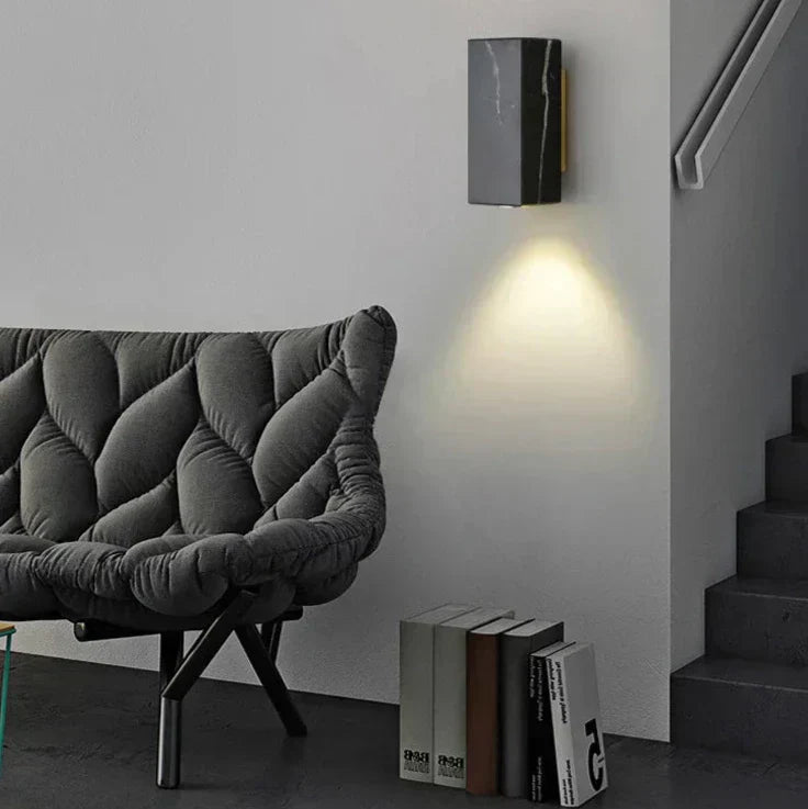 Maris vägglampa i sten och metall, G9 LED, fyrkantig eller rund