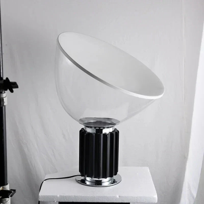 Lampe à poser Marlo en aluminium et verre, argentée, café, rouge ou noire