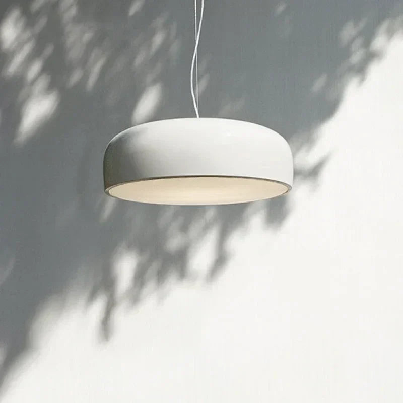 FjordLume-Pendelleuchte, rundes nordisches Design, 3 Größen in Schwarz oder Weiß