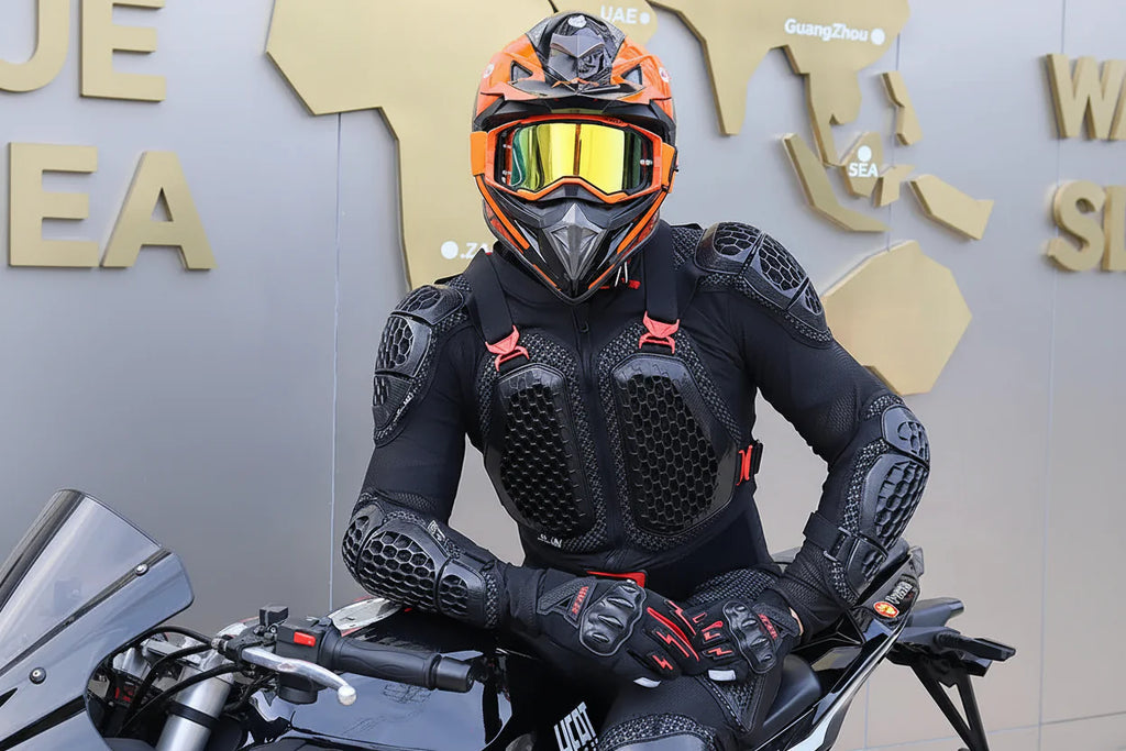 Motokrosová chráničová bunda s certifikací CE pro jízdu na silnici i v terénu
