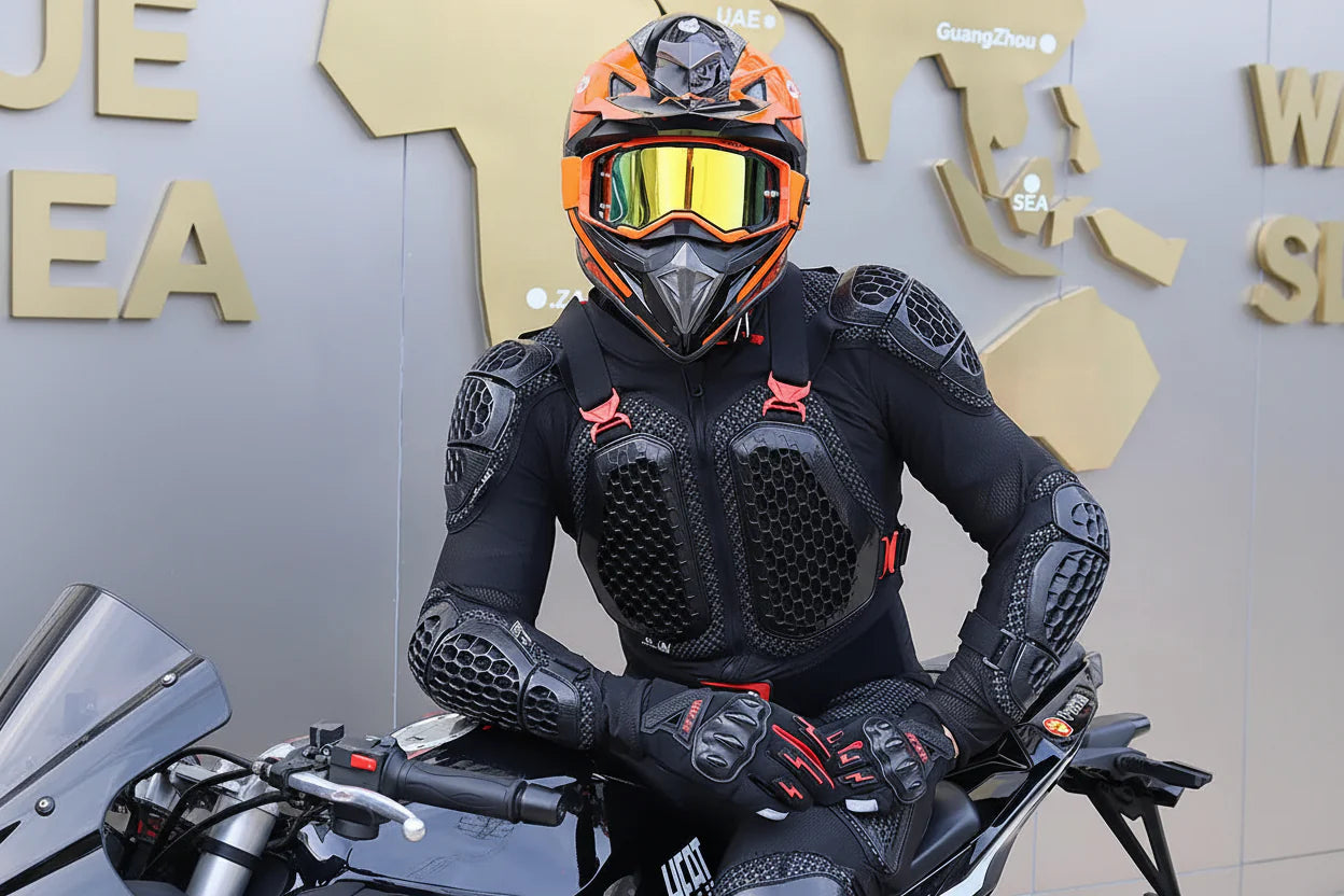 Motokrosová chráničová bunda s certifikací CE pro jízdu na silnici i v terénu