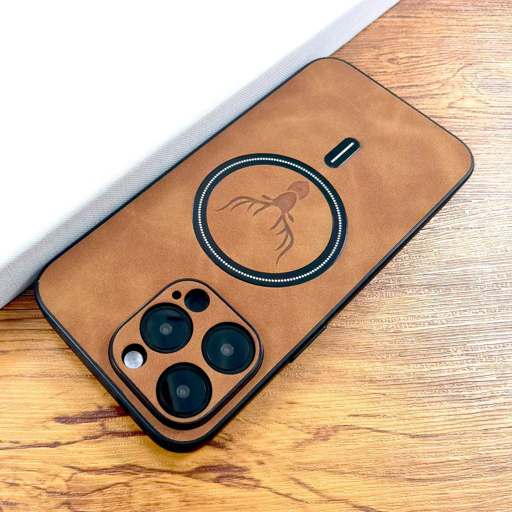 Cedar Vale kunstlæder iPhone-etui med MagSafe, hjorteemblem