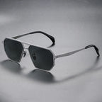 AeroNova pilot-solbriller i titanium med polariserede UV400-linser