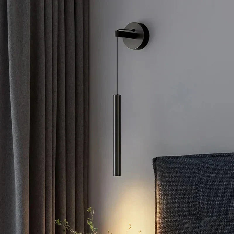 Marlow LED-vägglampa i koppar, uppåtriktat ljus, svart eller guld
