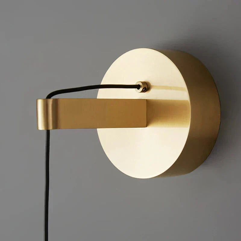 Marlow LED-vägglampa i koppar, uppåtriktat ljus, svart eller guld