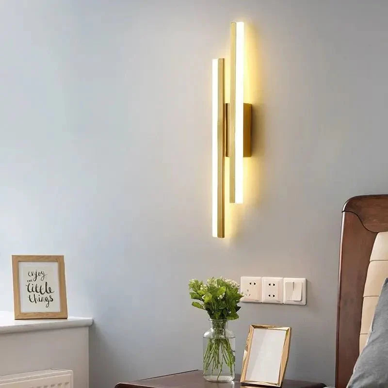 Moderni LED-seinävalaisin, jossa on 3 värilämpötilaa - Fioriscas