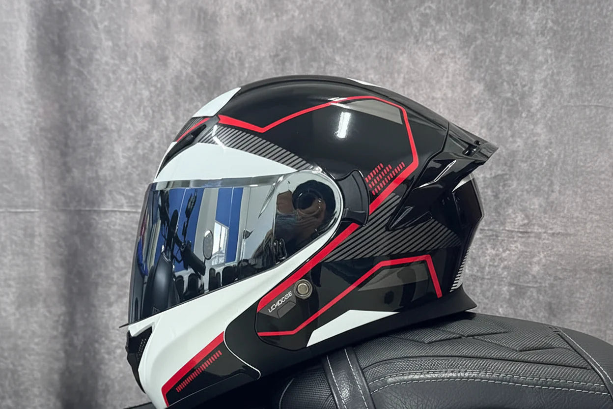 Motorcycle Helmet, Modular Flip-Up Design With Twin-Lens Shield, DOT Certified