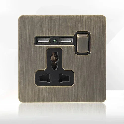 Tomada de parede metálica em bronze antigo, com porta de carregamento USB | Fioriscas