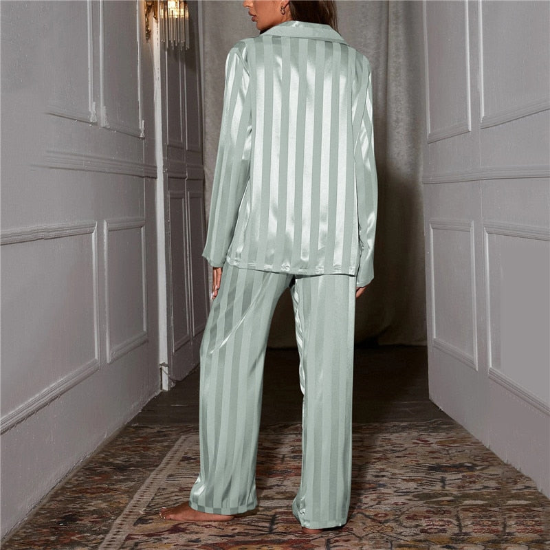 Completo pigiama in seta da donna, top e pantaloni da notte a maniche lunghe NovaSilk