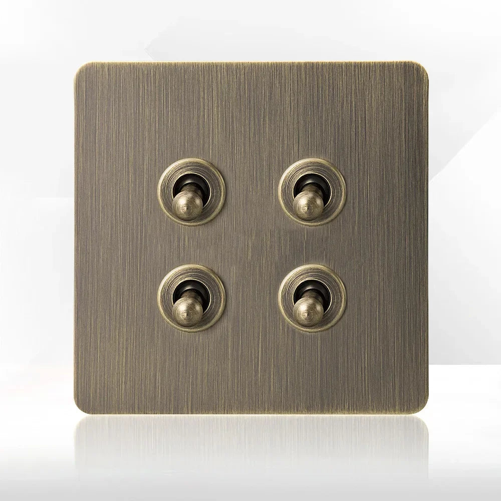 Tomada de parede metálica em bronze antigo, com porta de carregamento USB | Fioriscas