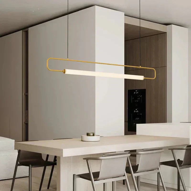 Lámpara colgante LED Lunara de metal pintado, dorado o negro
