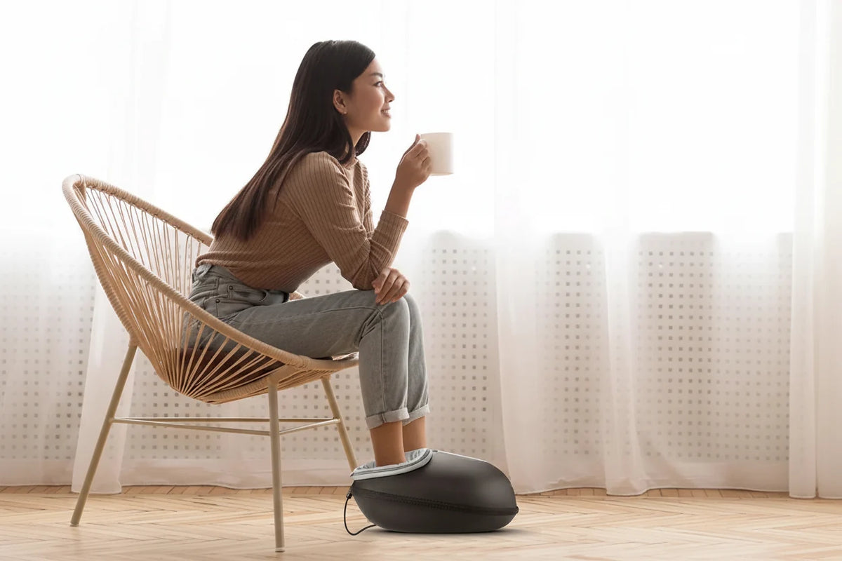 Massageador de pés terapêutico Shiatsu com calor e rolos de amassamento | Fioriscas