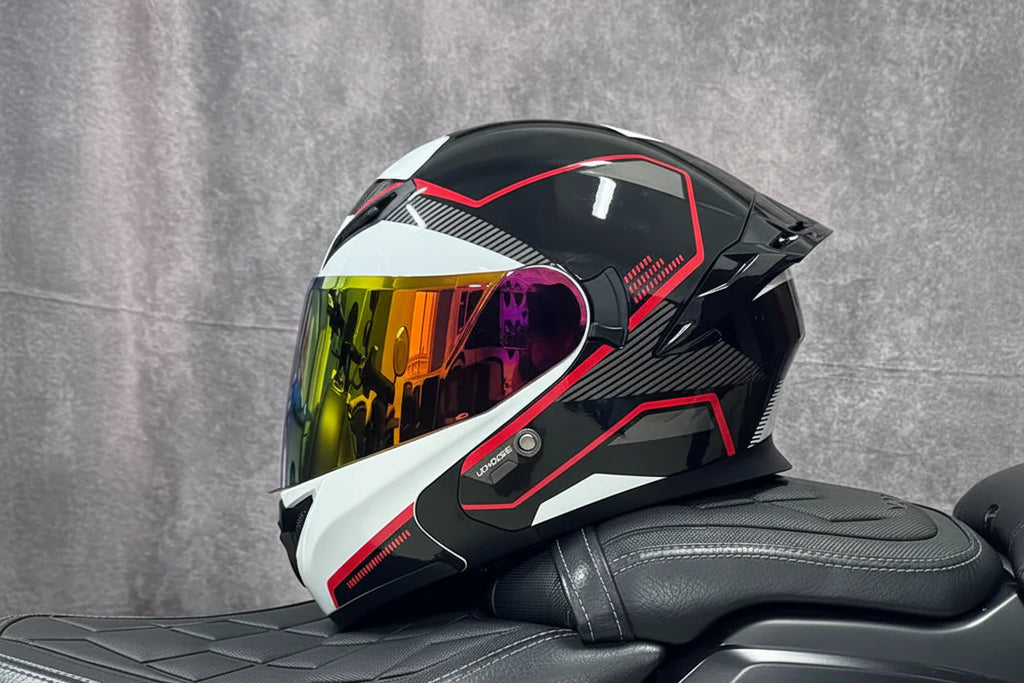 Motorcycle Helmet, Modular Flip-Up Design With Twin-Lens Shield, DOT Certified