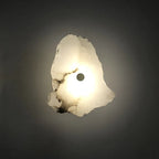 LED nástěnné svítidlo z přírodního mramoru s měděnými prvky