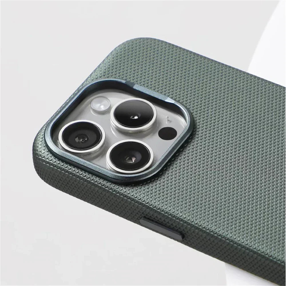 Slim pouzdro na iPhone s dvojitou texturou a MagSafe, Stealth Guard