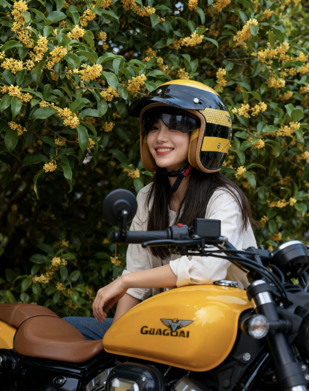 Casco de motocicleta abierto con visor abatible, certificado por DOT